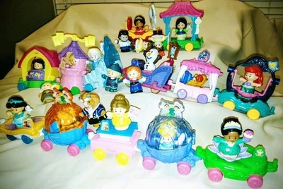 Little People Floats Elana Olaf 33Pc Lot w13 Floats RARE + Xtras Almost Complete - Image 1 of 4