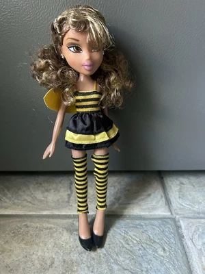 DEBOXED - 2007 Muñeca Bratz Disfraz Fiesta Yasmin Bumble Bee Foto 1 de 4
