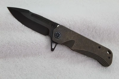Cuchillo y herramienta Medford Proxima, hoja PVD negra S35VN, ¡Mango Ti bronce ano! USA Foto 1 de 4