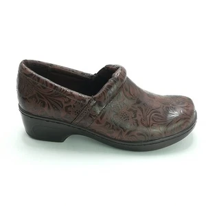 Yuu Shoes Womens Clogs Brown Floral Paisley Embossed Slip On Bethanee 7 - Picture 1 of 10
