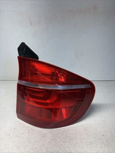 🔥✅ 2011-2017 BMW RIGHT PASSENGER OUTER TAIL LIGHT BRAKE LAMP 6003TA0124 OEM - Picture 1 of 15