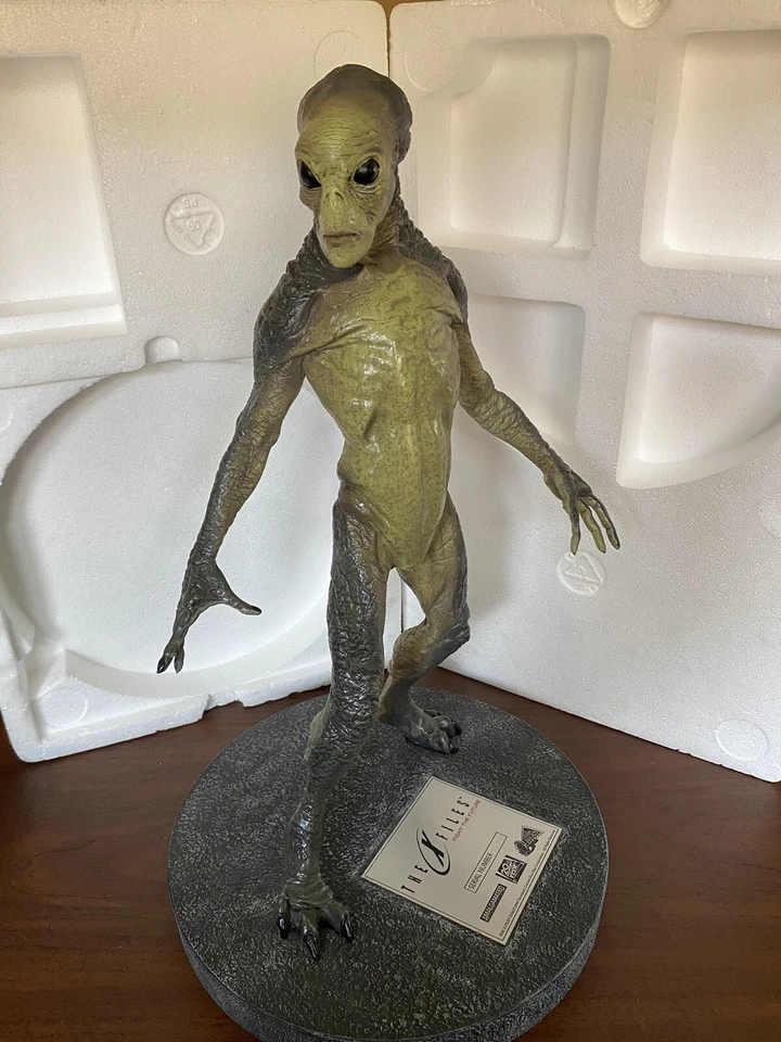 Imágenes de carrete X-Files Fight The Future Alien Maquette edición limitada #36/25000 con certificado Foto 1 de 4