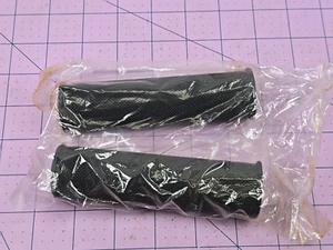 Happ Controls Black Grip Set for Snowmobile Arcade Game Midway Arctic Thunder - Picture 1 of 4