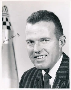 Leroy Gordon Cooper-Vintage Signed Photograph - Picture 1 of 1