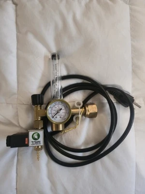 Titan Controls CO₂ Regulator – Compatible with Titan & Other 120V Cont - Image 1 of 4