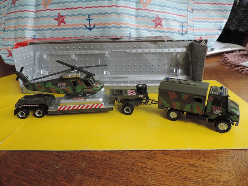 Cararama Mercedes Unimog militaire - Photo 1/4