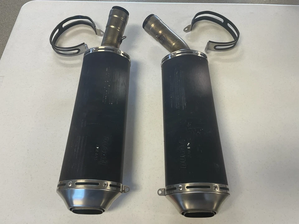 Стандартные глушители Ducati 1098 - Изображение 1 из 1