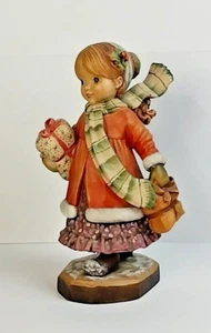 ANRI Sarah Kay Hand Carved 'Winter Surprise' Wood Figurine 147/1000 Nice Example - Picture 1 of 19