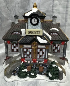 Grandeur Noel Victorian Village 1999 Christmas Replacement Train Station - Picture 1 of 7