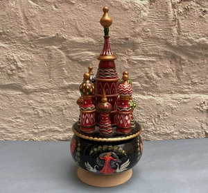 Hand painted St Basils Cathedral Russian 10 inch music box - Picture 1 of 7