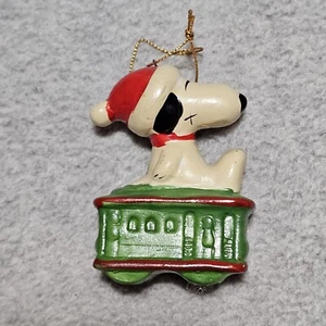 Peanuts Snoopy On Train Car adorno de Navidad con caja Charles Schultz - Imagen 1 de 11