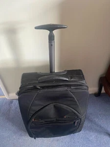 Samsonite Upright Wheeled Expandable Suitcase - Black 56h 37w 25d - Picture 1 of 1