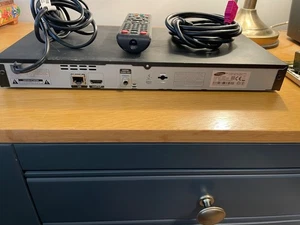 Samsung BD-E5500 3D Blu-Ray Player - Tested & Working - Picture 1 of 10