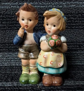 VTG Goebel Hummel Figurine # 214E "We Congratulate" , 3.75" Perfect! - Picture 1 of 3