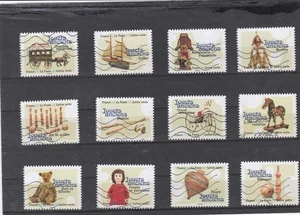 FRANCE 2023 JOUETS ANCIENS SERIE COMPLETE DE 12 TIMBRES ADHESIFS OBLITERES - Picture 1 of 1