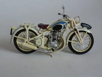 1:24 Scale Peugeot 55GL 1951 Ivory/Cream by Ixo Models - Image 1 of 4