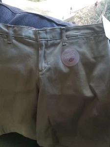 NWT - Dickies Women's Stretch Flat Front Relaxed Fit Khaki Shorts - 14 - Picture 1 of 3