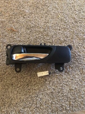 Manija interior de puerta trasera izquierda Lexus IS250 2006-2013 con altavoz OEM+ Foto 1 de 2
