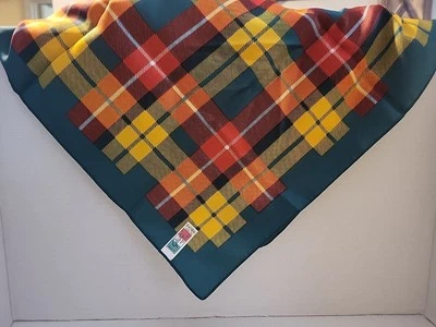 Итальянский шарф в клетку Glentex. Зеленый, красный, желтый, оранжевый 23 дюйма x 23 дюйма - Изображение 1 из 3