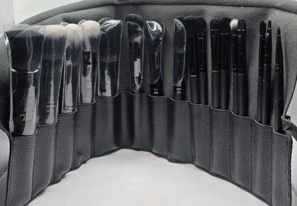 Elf Ultimate 19 Piece Makeup Brush Collection W Brush Roll - image 1 of 1