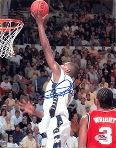 Chris Bosh Georgia Tech Signed 8x10 Photo Autograph PSA/DNA AP44253 - Picture 1 of 1