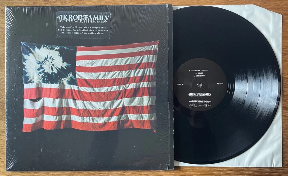 2 LP AKRON/FAMILY Set 'Em Wild, Set 'Em Free ALTERNATIVE ROCK - Bild 1 von 2