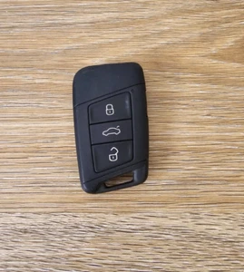 OEM Volkswagen keyless entry smart remote car key fob Genuine ORIGINAL  - Picture 1 of 4