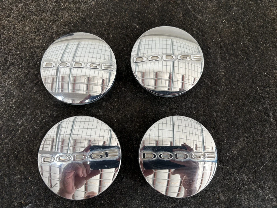 Set of 4, Dodge Avenger Caliber Challenger Wheen Chrome Center Cap #1SK35TRMAA Foto 1 de 4