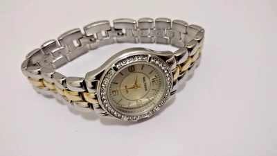 Waltham relógio feminino moldura de cristal dois tons WHTH23 aço inoxidável funciona nova bateria - Imagem 1 de 4