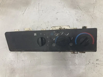 Freightliner Columbia 120 2001-2003 calefacción aire acondicionado controles de temperatura - usado|P/N 8050060001 Foto 1 de 4