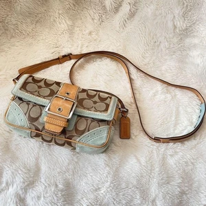 Sac bandoulière Coach Soho 1459 toile et cuir bleu clair occasion - Photo 1 sur 14