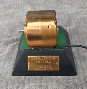 Vintage Universal Electric Motor C 1958 Owosso, MI - Copper Coated Award - Works - Picture 1 of 7