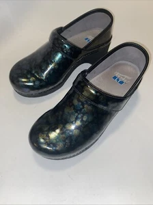 Dansko Women's LT Pro Patent Leather Slip On Clogs Size US 7 (37) - Picture 1 of 8