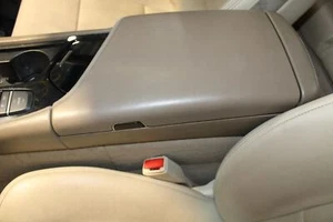 ARMREST ONLY Floor VIN A 4th Digit New Style 8 Speed 14 CTS 400935 - Picture 1 of 13
