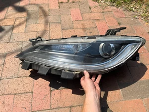 2015-2017 Chrysler 200 Driver Side Left Halogen Headlight Assembly - Nice! - Picture 1 of 11