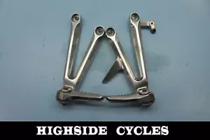 1025 04-05 HONDA CBR 1000RR PIE CLAVIJA ESCALÓN REPOSAPIÉS PULIDOS MONTAJE TRASERO - Imagen 1 de 12