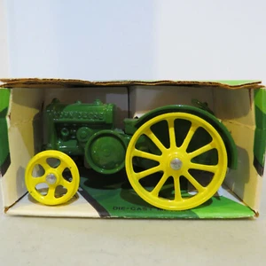 Ertl John Deere 1923 Model D Tractor Made USA 1/16 JD-500-8241-B - Picture 1 of 6