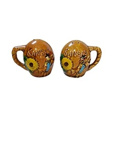 Vintage KANSAS Souvenir Salt & Pepper Shakers Thriftco Japan - Picture 1 of 4