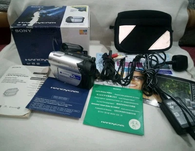 Sony Handycam DCR-DVD106E Handheld DVD Camcorder Silver with box   instructions  - Image 1 of 4