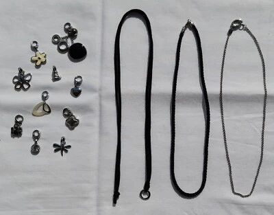 13 Teiliges FOSSIL STEEL Konvolut - 3 Ketten und 10 Anhänger - Bild 1 von 3