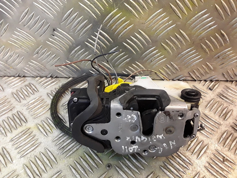 OPEL INSIGNIA Door Lock Rear Left Latch Catch MK1 08-15 A G09 OEM 512 - Image 1 of 2