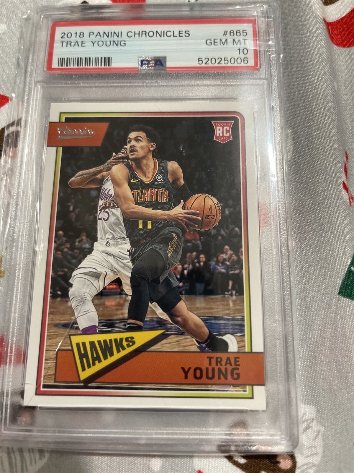 TRAE YOUNG (HAWKS) 2018 PANINI CHRONICLES #665 RC PSA 10 (GEM MINT) ROOKIE
