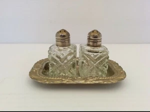 VTG MINI CRYSTAL GLASS SALT/PEPPER SHAKERS WITH 3-3/4" x 2-1/2" TRAY - Picture 1 of 11