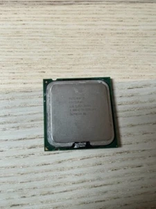 Intel Pentium 4 CPU 3.0 GHz / 2MB / 800 Mhz 630 LGA 775 socket SL8Q7 - Picture 1 of 2