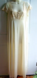Vintage Nachthemd quadratischer Ausschnitt Spitze Mieder lang Satin Glamour Flitterwochen Nacht - Bild 1 von 13