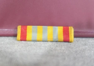 Genuine Republic of Vietnam Armed Forces Honor 1st Class Medal Ribbon G27 - Picture 1 of 3