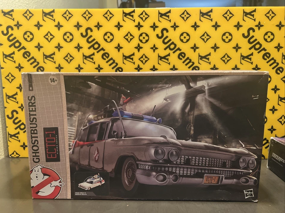 Hasbro Ghostbusters ECTO 1 Vehicle GHB Plasma Series 1:18 Scale Target Exc E9557 - Image 1 of 4