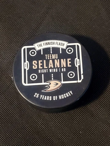 Teemu Selanne Anaheim Ducks Puck (Tribute Night 25th Anniversary Season) Cover