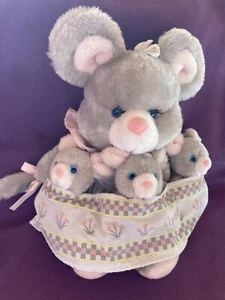 Vintage House Of Lloyd Mama Mouse W/ 3 Babies 1989 Plush - Pre-Owned - Picture 1 of 10