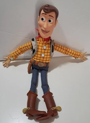 迪士尼皮克斯 Thinkway 玩具总动员伍迪拉绳 15 英寸娃娃 - 无帽子 - 可正常工作 — 第 1/3 张图片